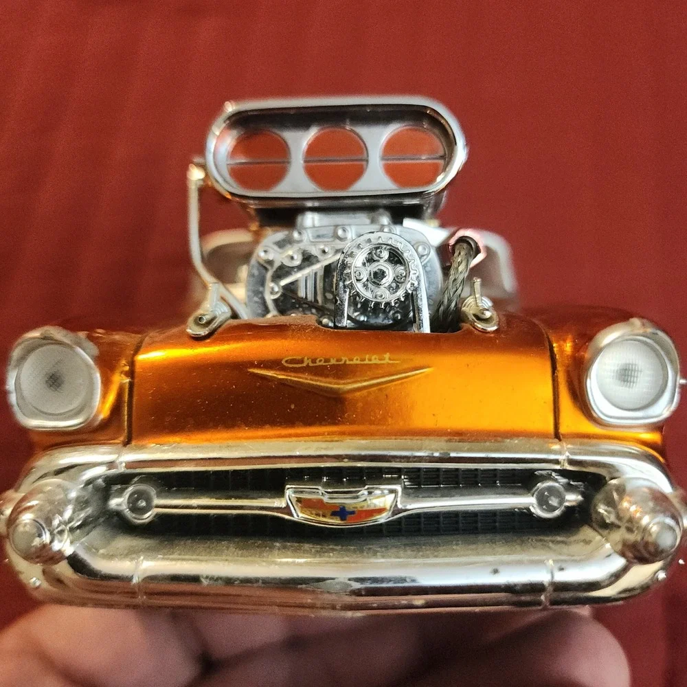 Muscle Machines 1957 Chevy 1:24 Diecast Hot Rod Orange Metallic Funline 57 Chevy